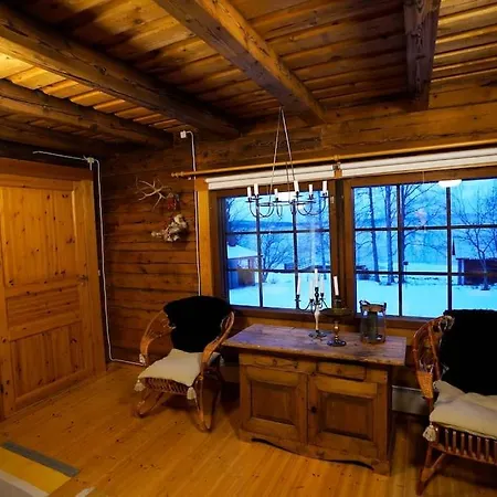 Lakeside Rustic Luxury 别墅 *
